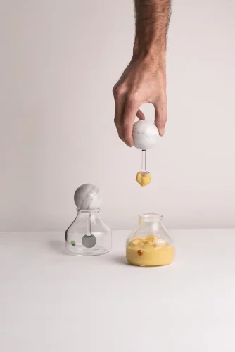MUSTARD CONTAINER