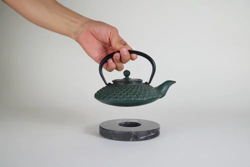 TEA POT HOLDER