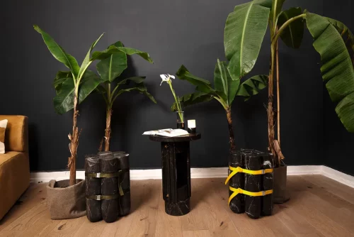 TIE DOWN STOOL