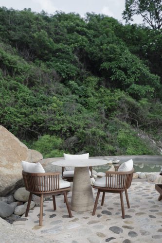 Comedor pedestal sencillo